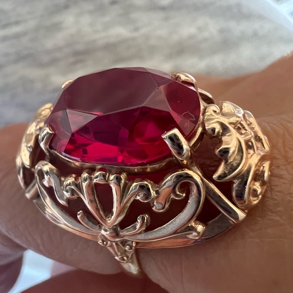 One of a kind Rose Gold (14k) with Ruby (lab made) large Stone (10 karat… - Picture 3 of 6